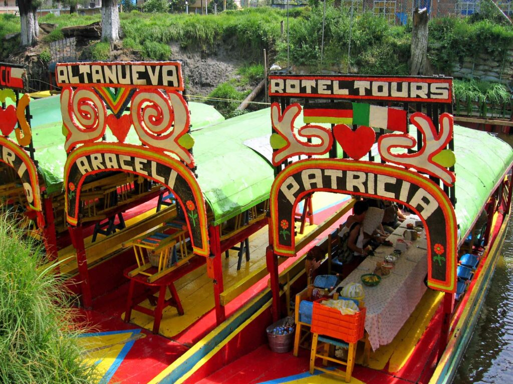 Que voir au Mexique en 10 jours Les trajineras sur Xolchimilco