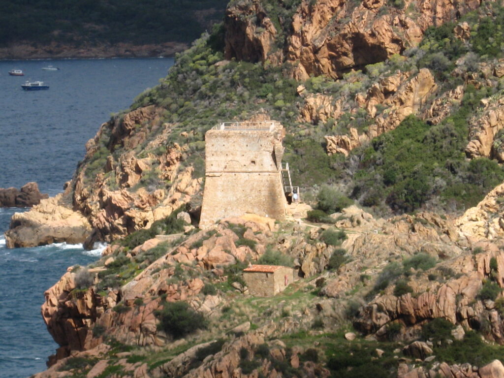 Autotour en Corse Tour génoise carrée de Porto