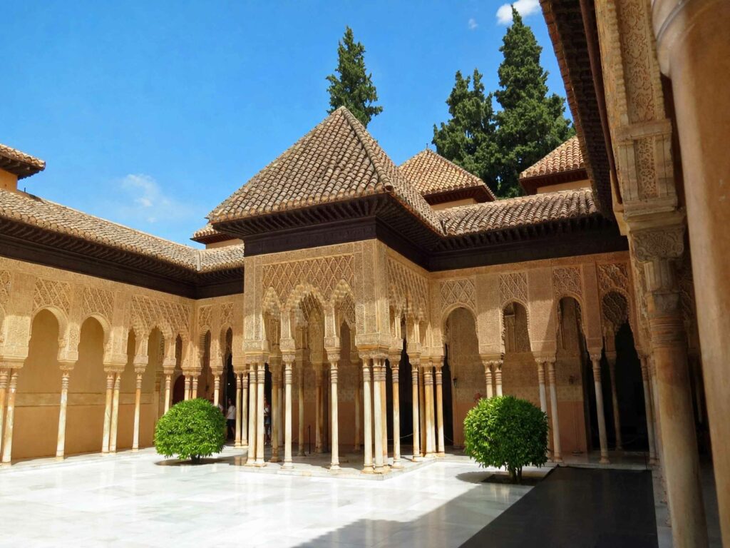Visite guidée de l'Alhambra à Grenade : Palais des Nasrides