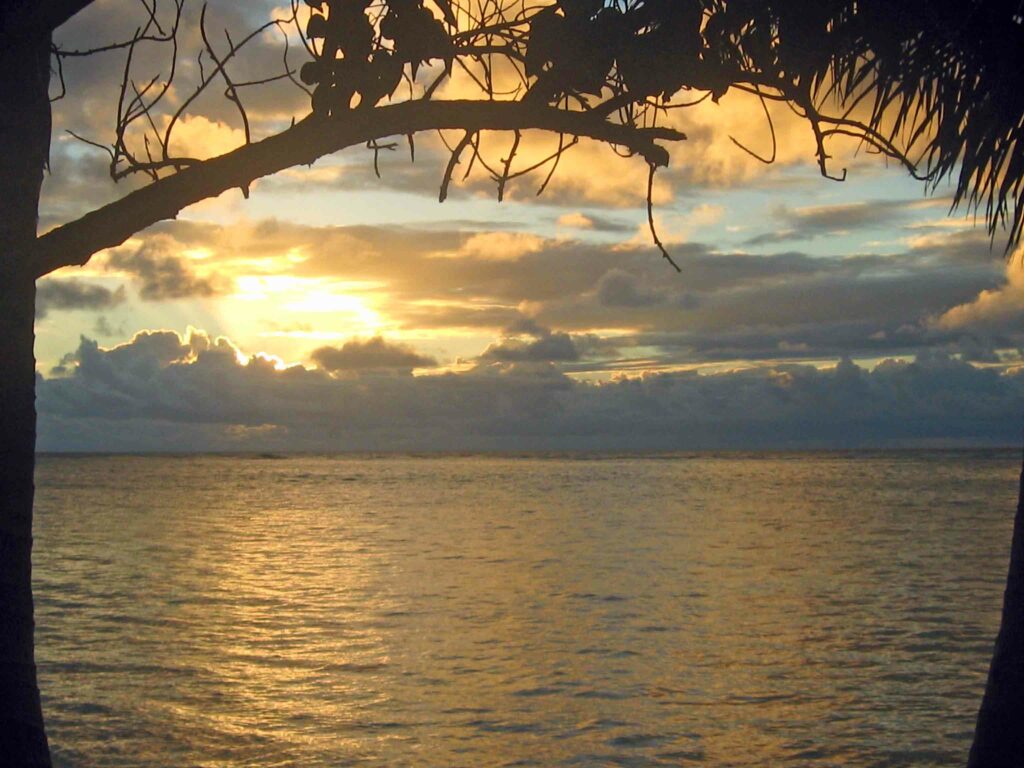 Que faire sur l'île des Saintes en Guadeloupe coucher de soleil
