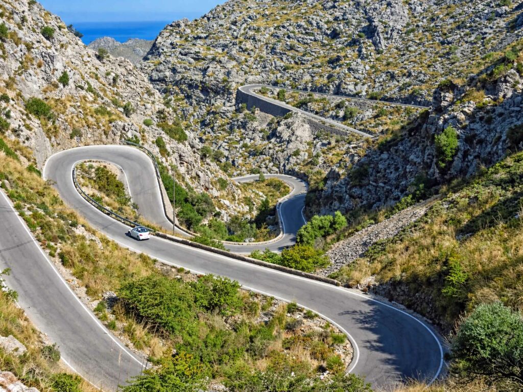 Découvrir les îles des Baléares en toute saison : route dite de la cravate menant vers Sa Calobra