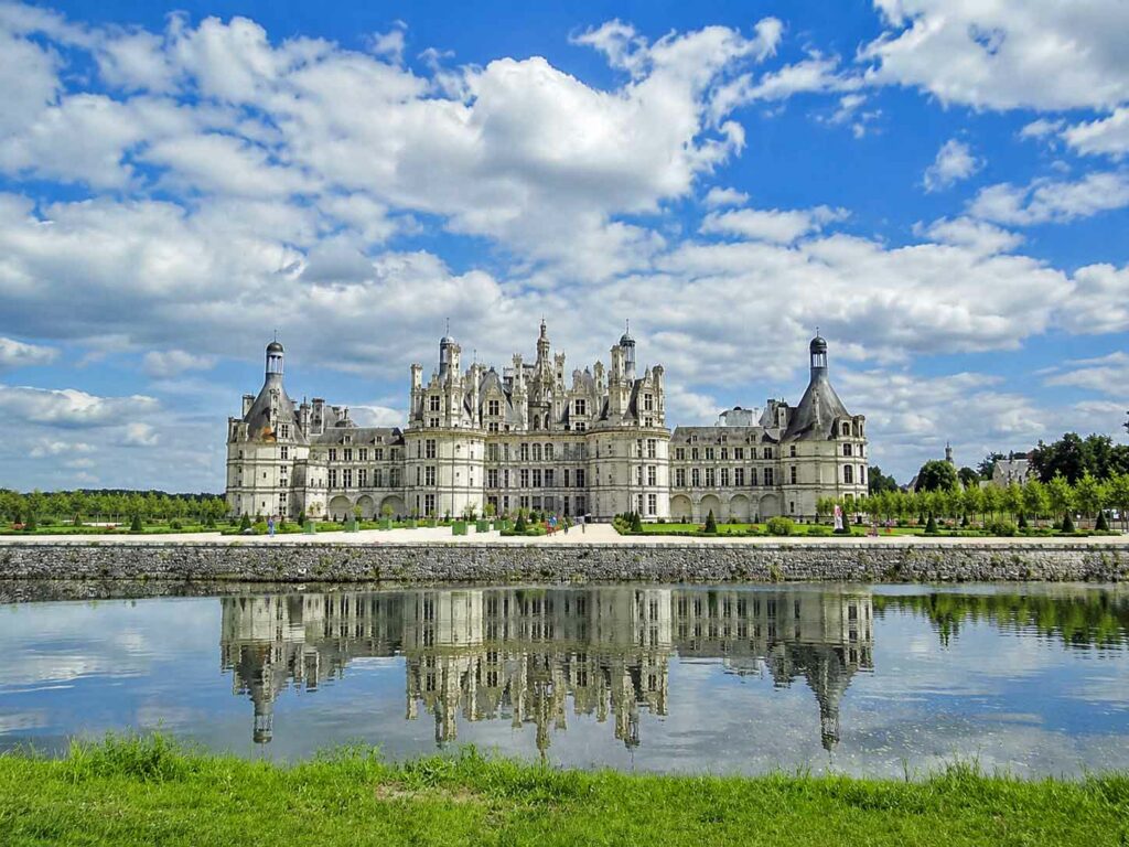 Visiter le château d'Azay-le-Rideau : Vous pourriez aimer les châteaux de la Loire - Château de Chambord