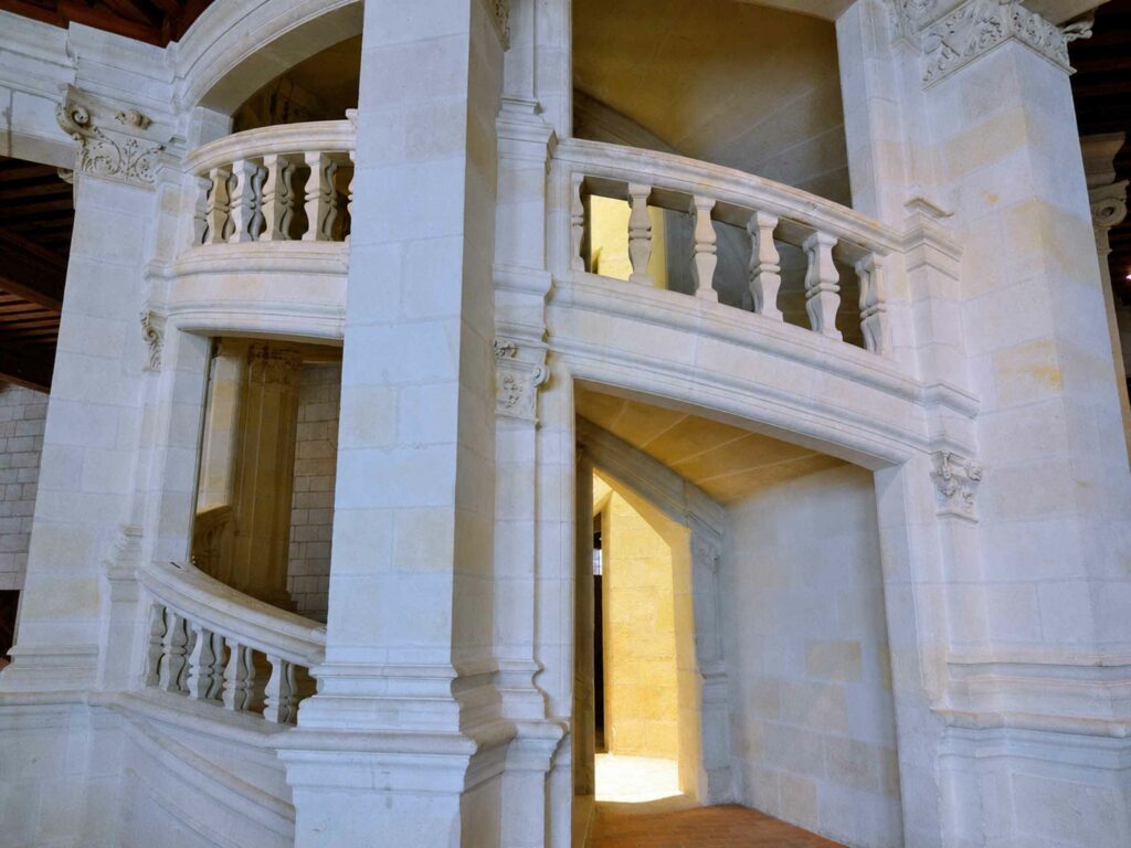 Visiter le château de Chambord : escalier à double révolution