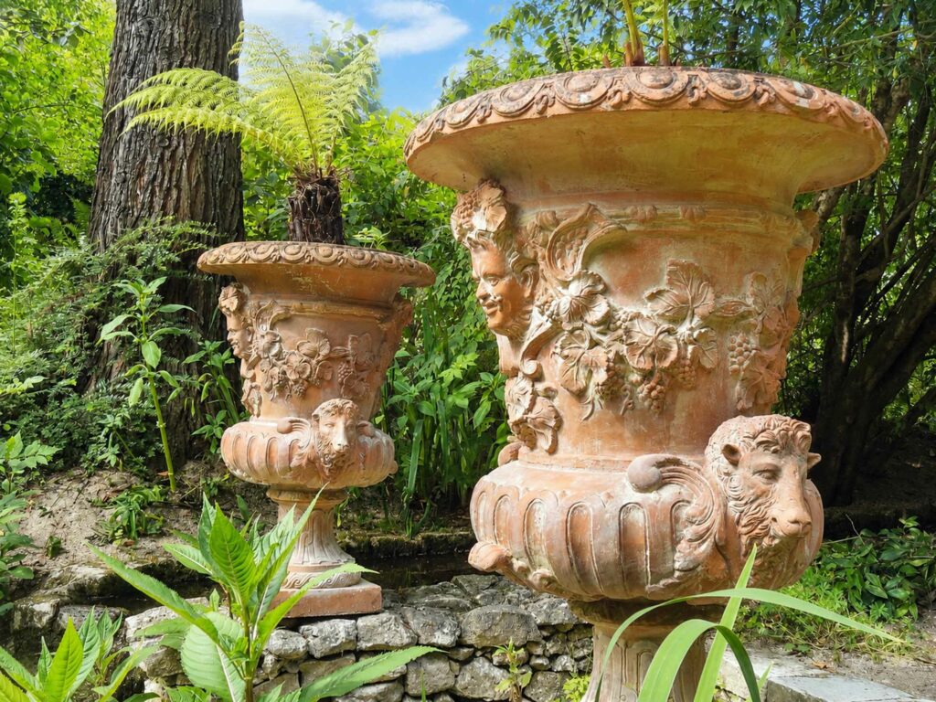 Découvrer le Jardin Agapanthe : les antiquités