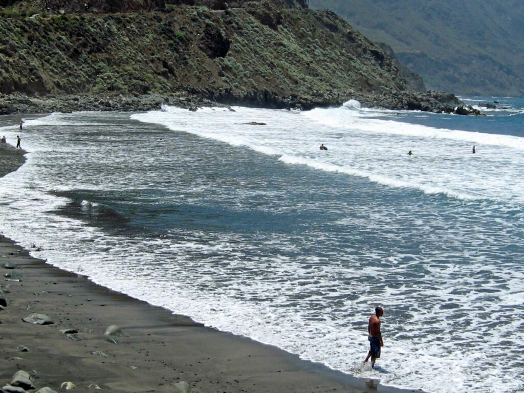 Une semaine à Tenerife 
Plage de sable noir à Taganana