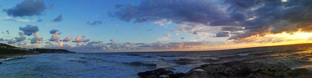A la découverte de l'île sauvage de Minorque : Coucher de soleil à Sant Tomàs au sud de Minorque