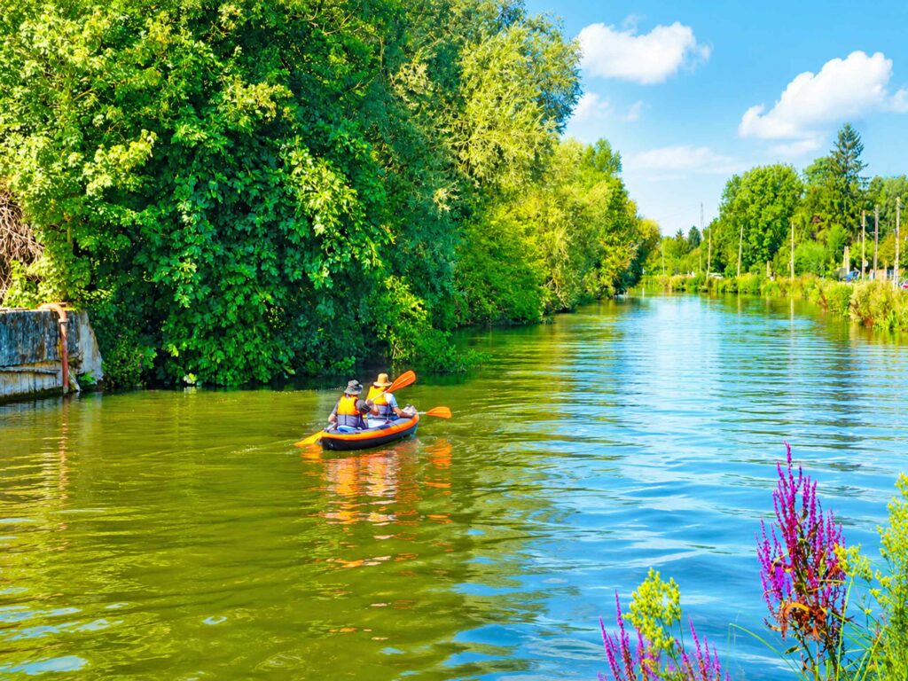 Découvrir les Hortillonnages d'Amiens : découvertes en canoë