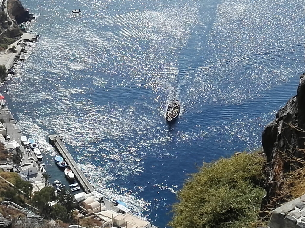 Découvrir Santorin en une
Port d'Athinios