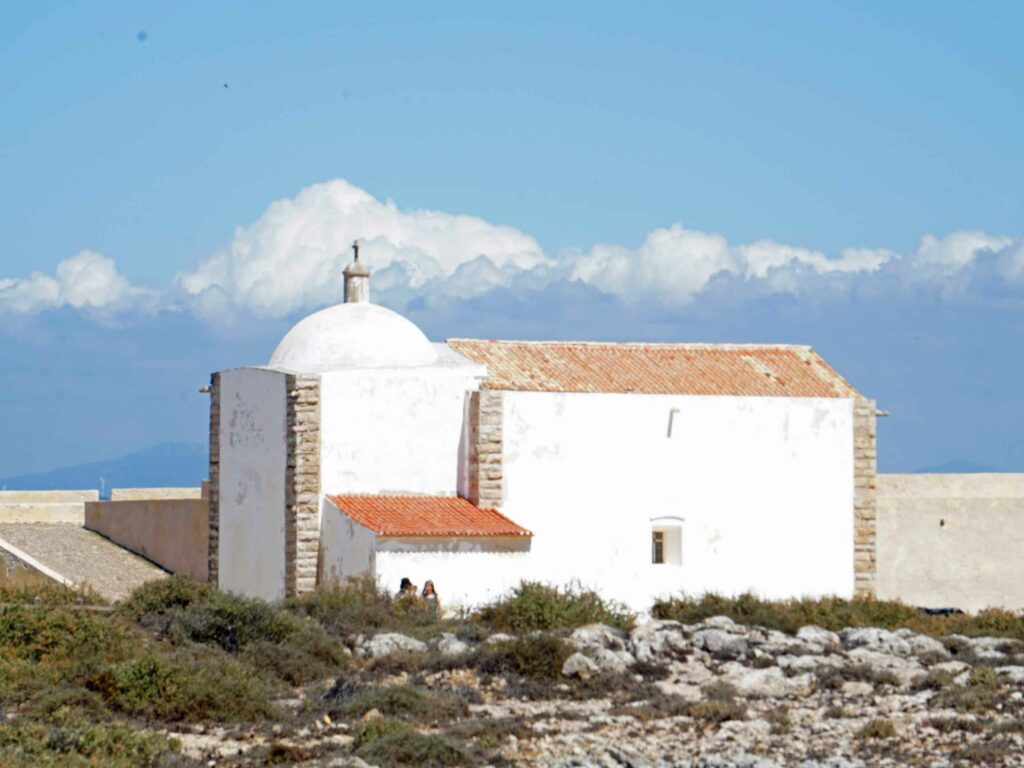 Que faire et voir en Algarve au Portugal : Eglise Notre-Dame de la Grâce à Sagres en Algarve