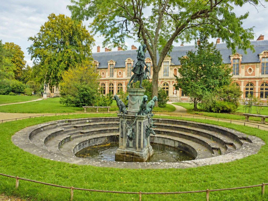 Visiter le Château de Fontainebleau : jardin de Diane