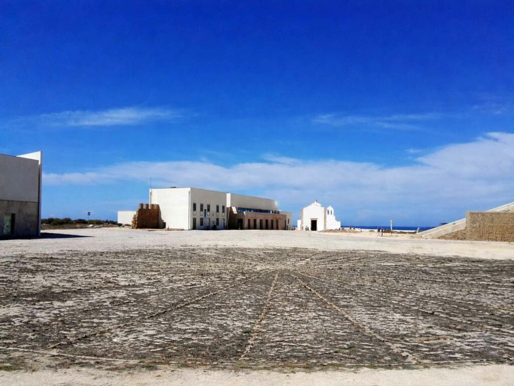 Que faire et voir en Algarve au Portugal :  rose des vents de 43 m de diamètre