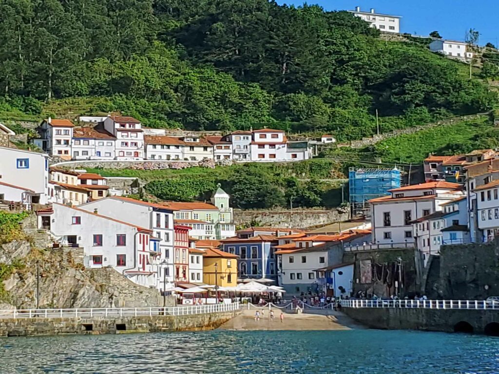 Les incontournables de Galice et des Asturies  Cudillero