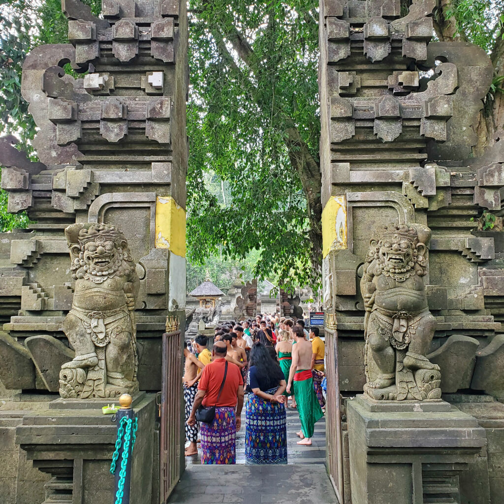 Que visiter à Bali en 10 jours. Candi Bentar / porte d'entrée à Tirta Empul